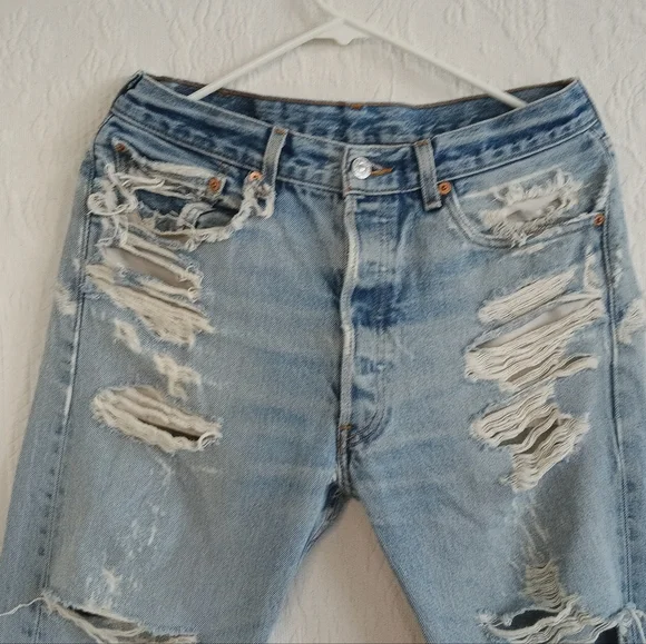 Levi Strauss Ripped Straight Leg Jeans Light Wash Denim Distressed Grunge Punk - Picture 2 of 12
